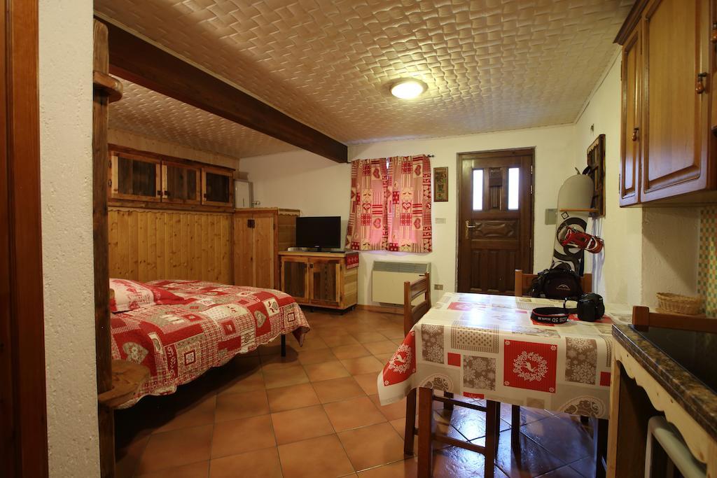Apartamento La Belette La Thuile Habitación foto
